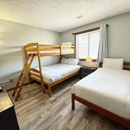 Spacious Modern Condo - 1St Floor - One Block To The Beach Myrtle Beach Eksteriør bilde